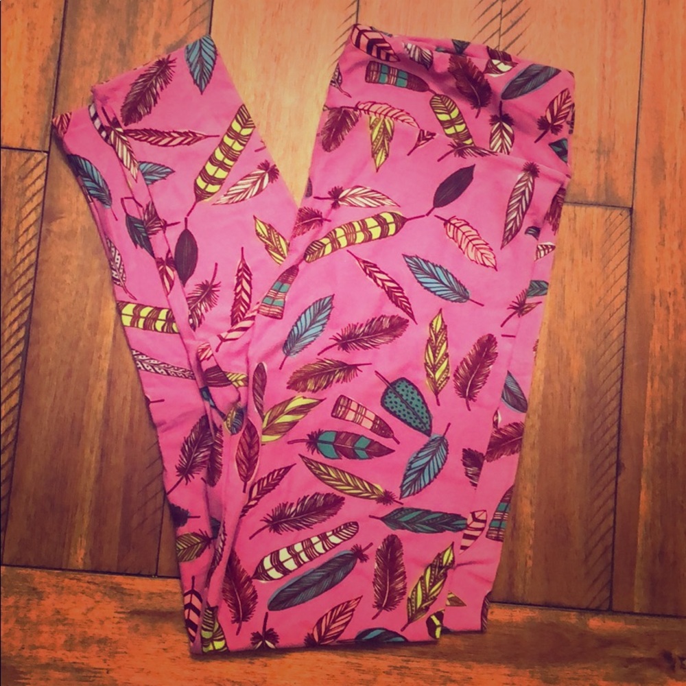 LuLaRoe feather leggings - Tall and Curvy